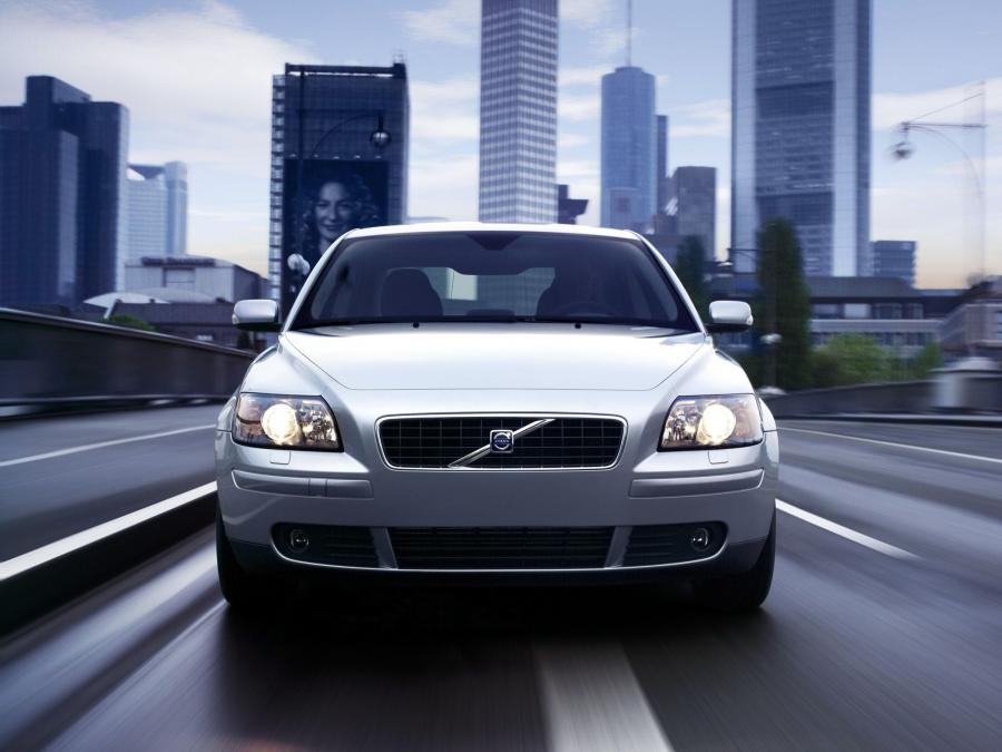  Volvo S40 D5 2004 года  (фото 9 из 21)